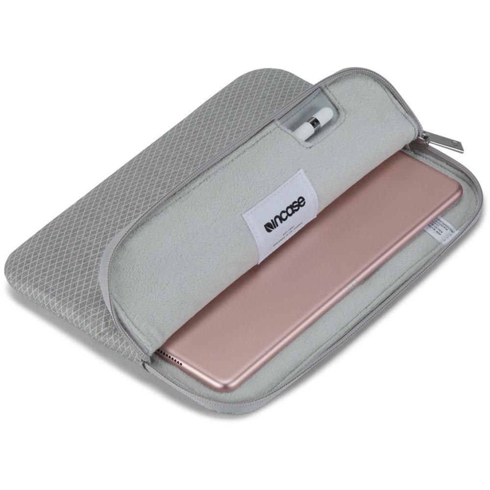 Incase Designs Corp Slim Sleeve with Diamond Ripstop for iPad Pro 9.7"