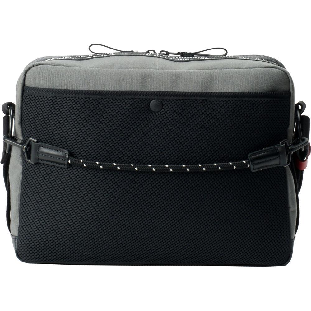 Artisan & Artist ACAM-9300 Camera Shoulder Bag