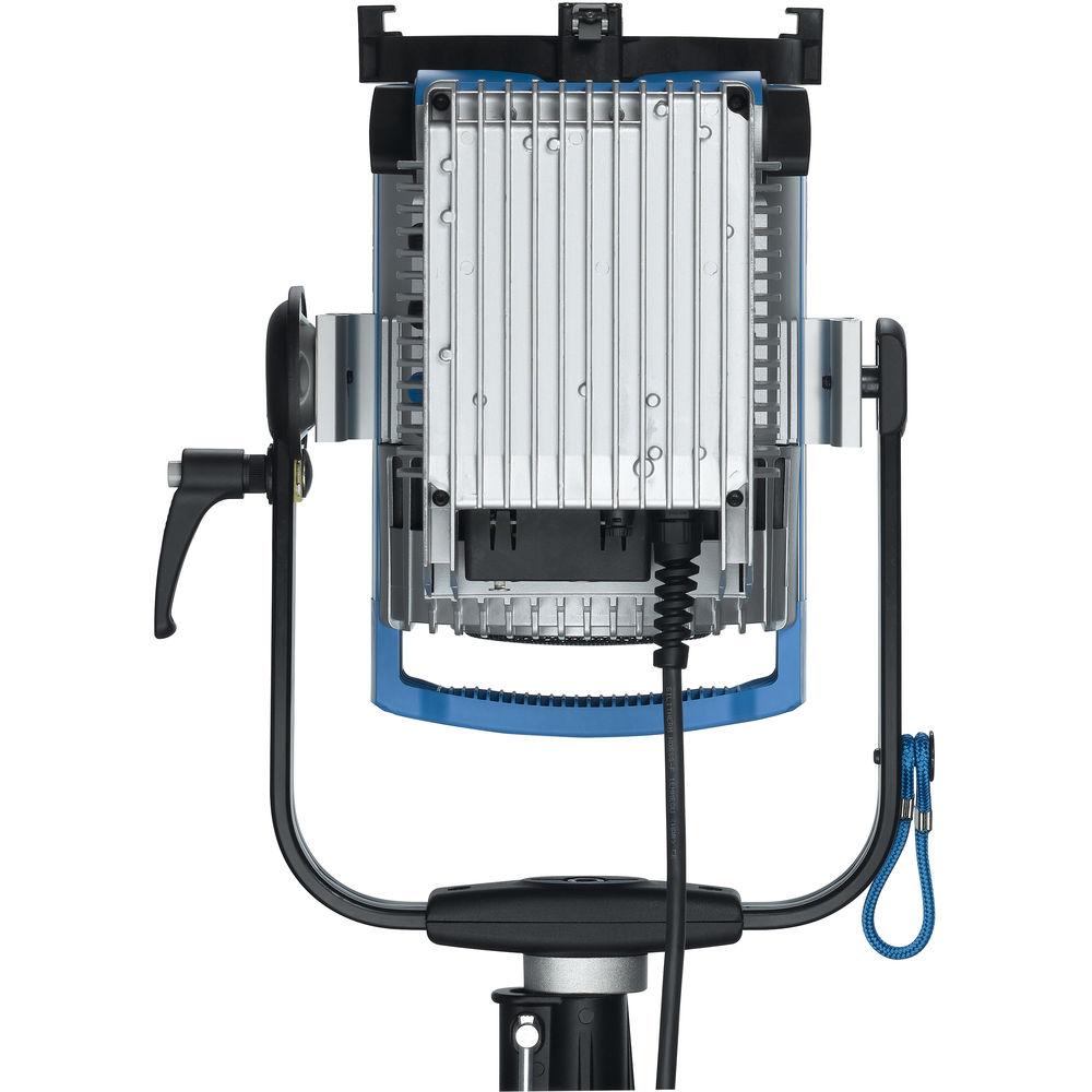 ARRI L7-C LE2 LED Fresnel with powerCON Cable