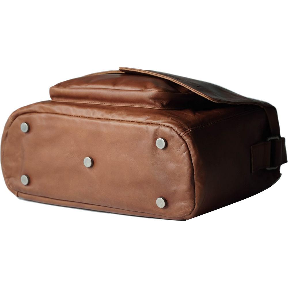 compagnon "the medium messenger" Leather Camera Bag