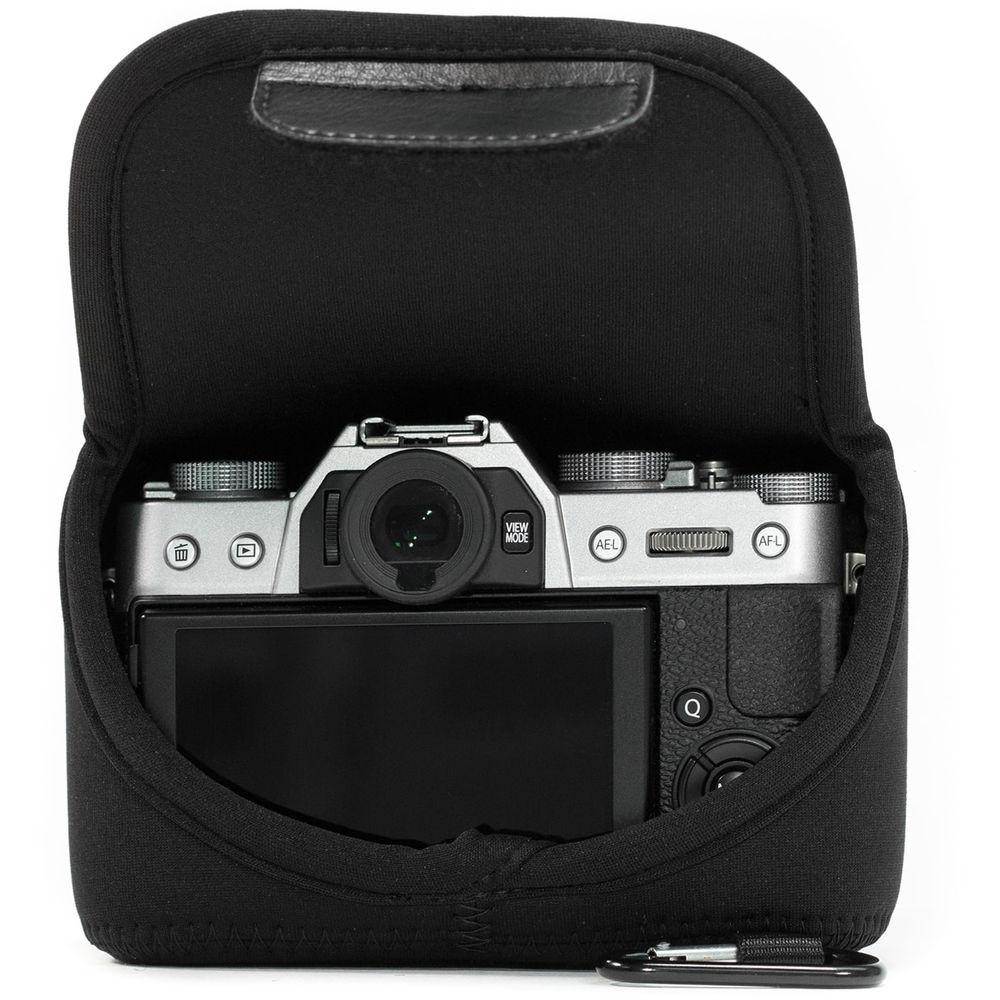 MegaGear Ultra-Light Neoprene Camera Case for Canon EOS M6 with 18-150mm