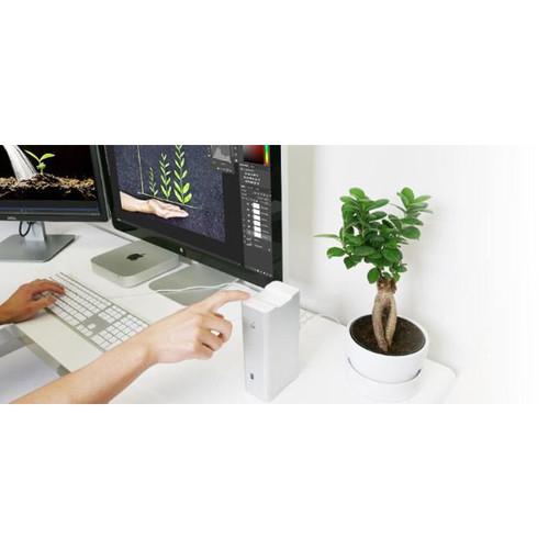 IOGEAR Thunderbolt 2 KVM Docking Station with Screen Protector Bundle