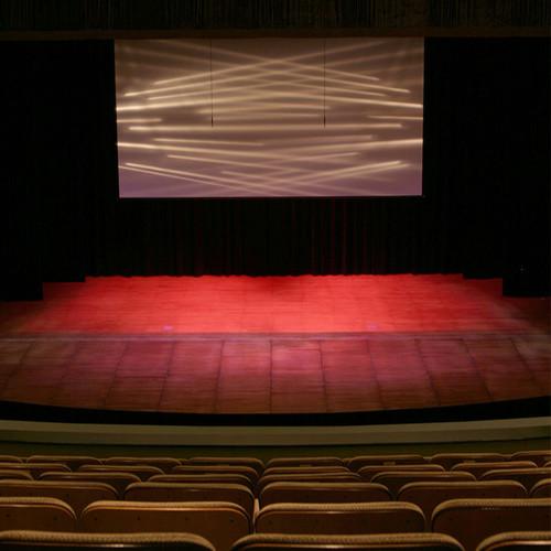 Draper 114091 Paragon Motorized Projection Screen