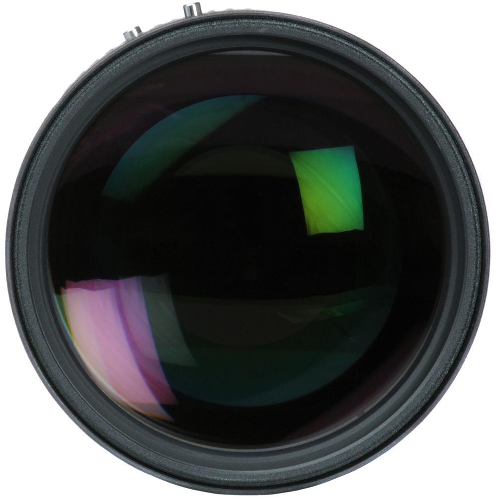 Nikon AF DC-NIKKOR 135mm f 2D Lens