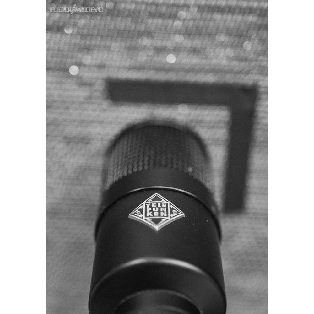 Telefunken M82-BP Cardioid Dynamic Kick-Drum Microphone with Shockmount & Boom Arm