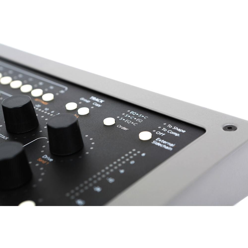 Softube Console 1 MKII Hardware and Software Mixer with Integrated UAD Control