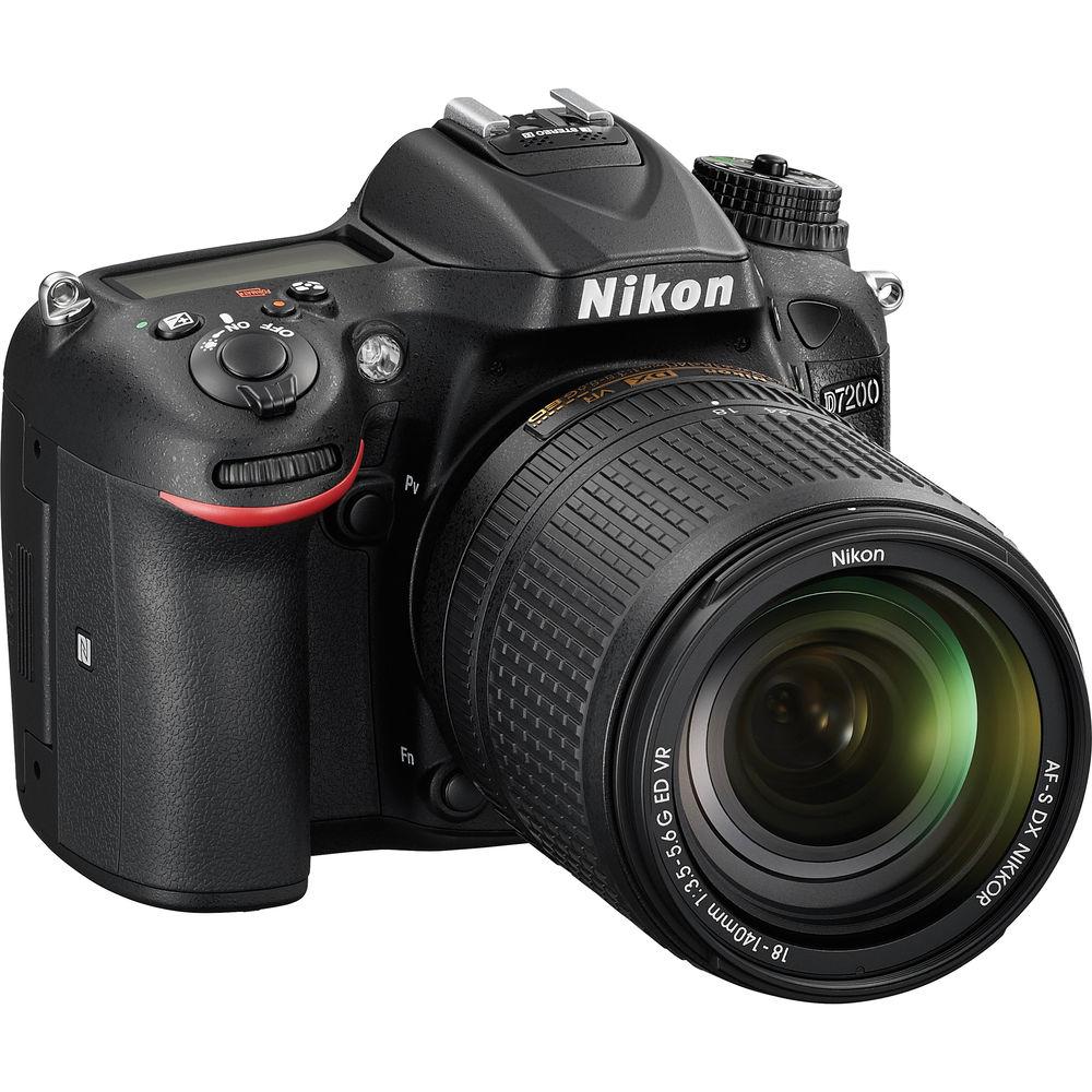 Nikon D7200 DSLR Camera with 18-140mm Lens