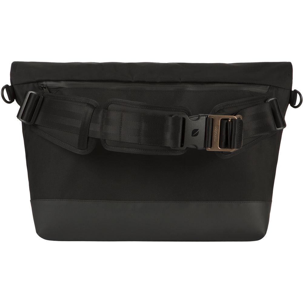 Incase Designs Corp Sport Messenger Bag