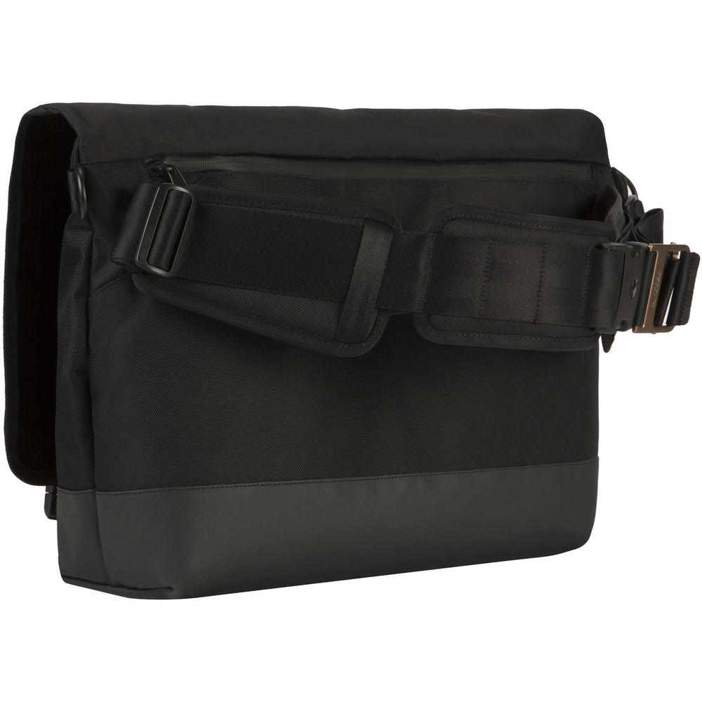 Incase Designs Corp Sport Messenger Bag