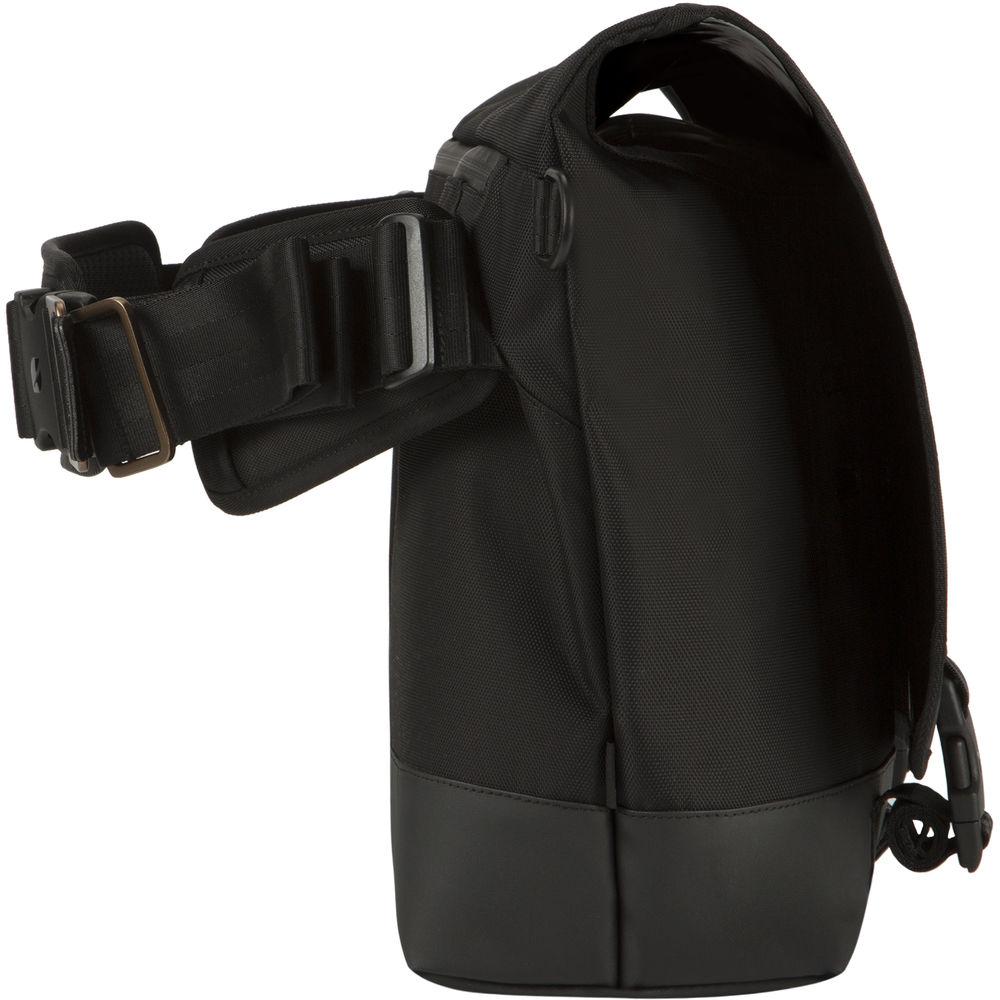 Incase Designs Corp Sport Messenger Bag