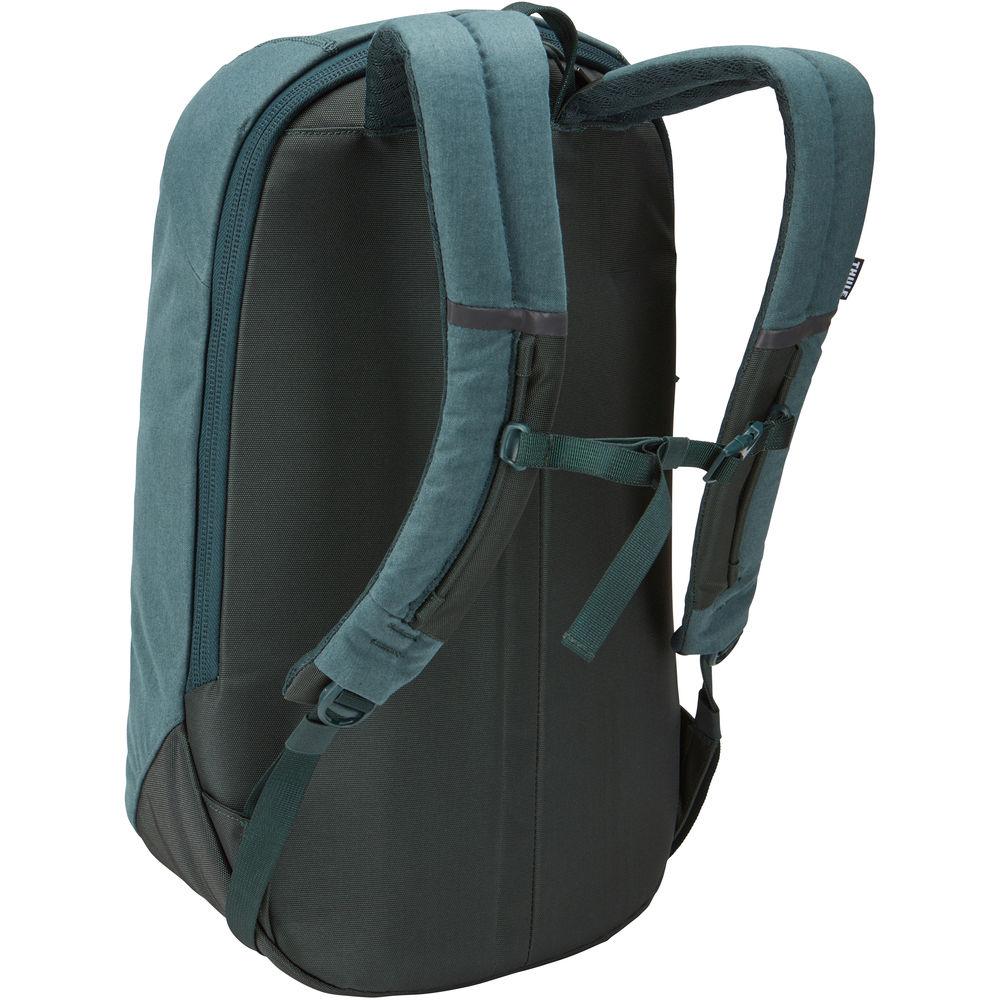Thule Vea 17L Backpack