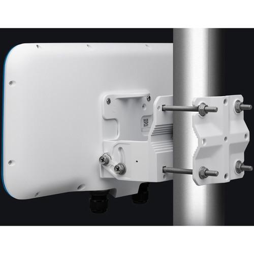 Ubiquiti Networks Quad-Radio 802.11ac Wave 2 Access Point with Dedicated Security & Beamforming Antenna