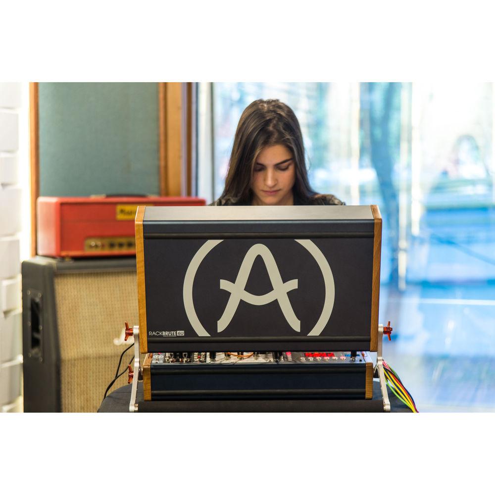Arturia RackBrute 6U Eurorack Case with Integrated Link System