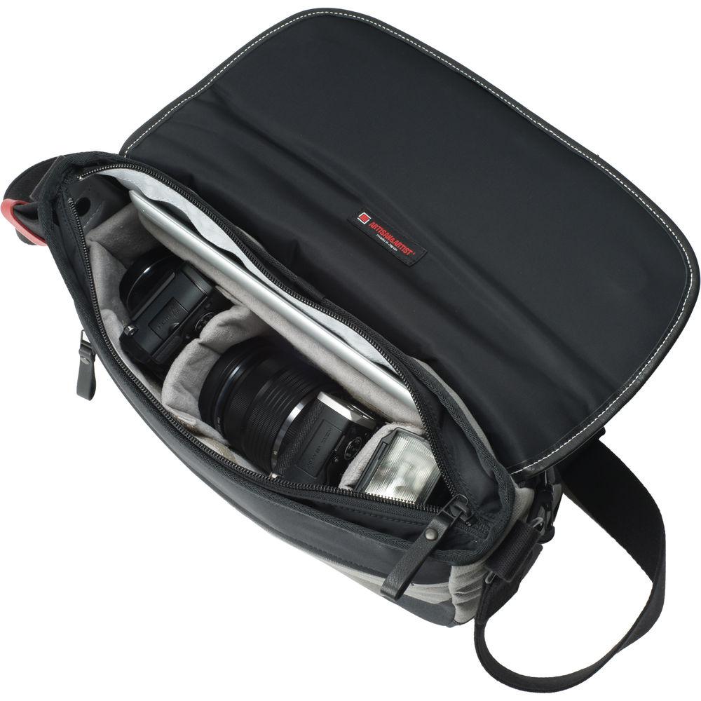 Artisan & Artist ACAM-9000 Camera Shoulder Bag