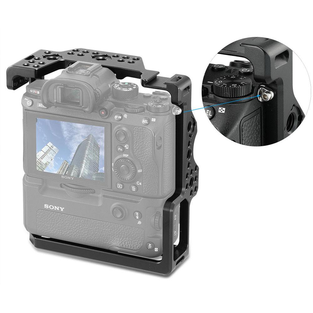 SmallRig Camera Cage for Sony a7R III, a7S III, a7 III with VG-C3EM Vertical Grip