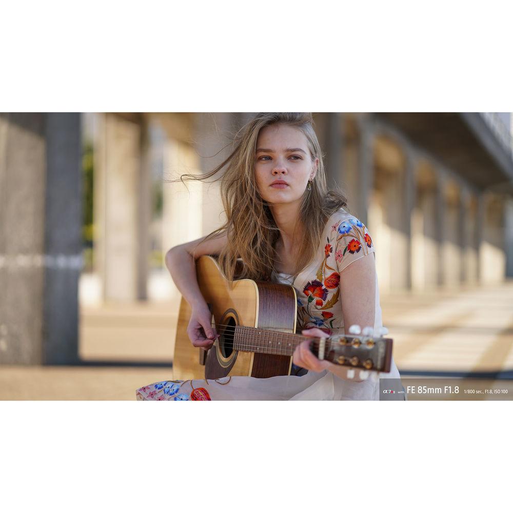 Sony FE 85mm f 1.8 Lens