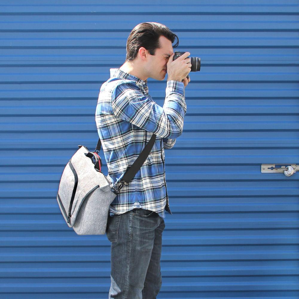 USA GEAR U Series Camera Messenger Bag