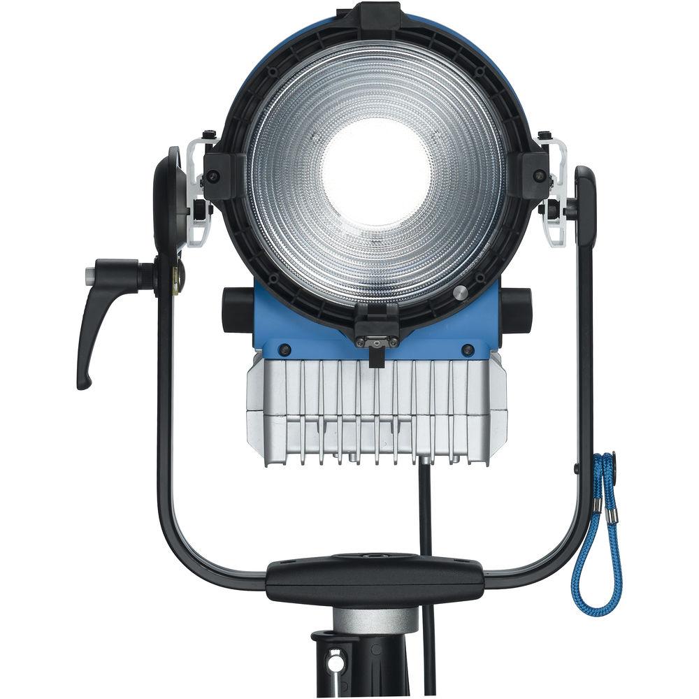 ARRI L7-C LE2 LED Fresnel with powerCON Cable