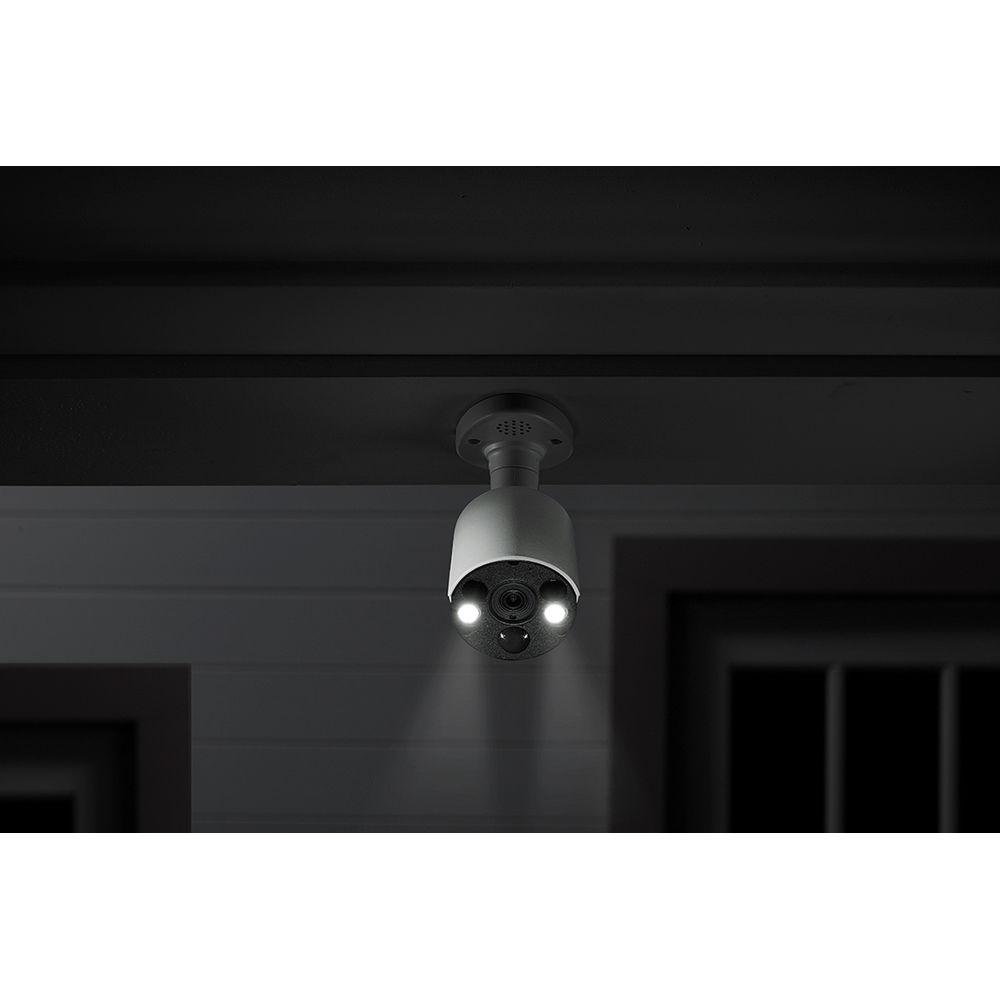 Lorex 8-Channel 4K UHD NVR with 2TB HDD & 4 4K Active Deterrence Night Vision Bullet Cameras