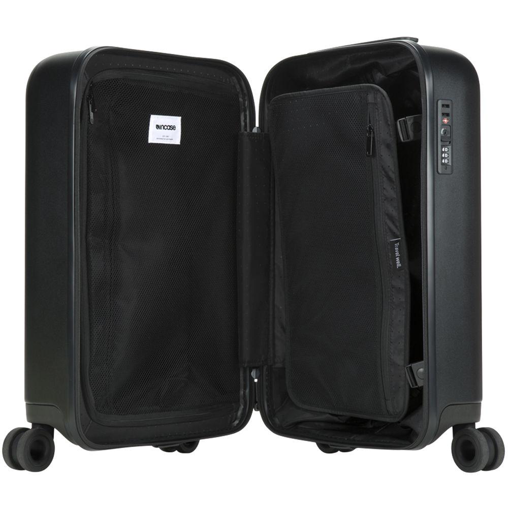 Incase Designs Corp NoviConnected 4-Wheel Travel Roller with USB-C Power