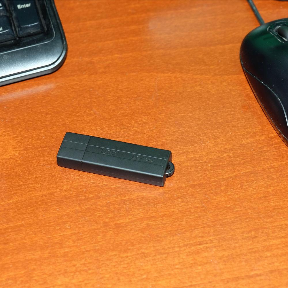Mini Gadgets MQ350 8GB USB Voice Recorder