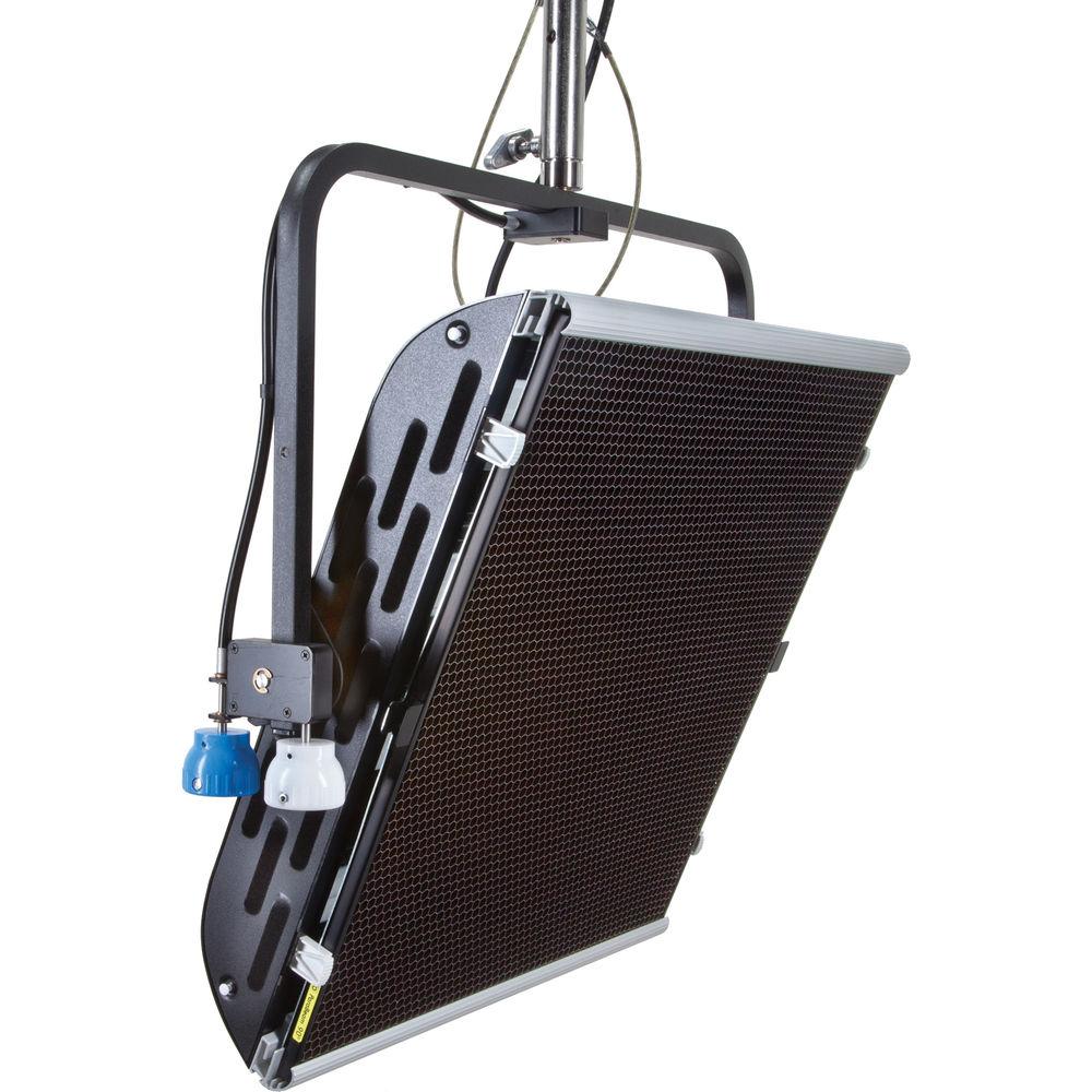 Kino Flo ParaBeam 410 DMX with Pole-Operated Mount