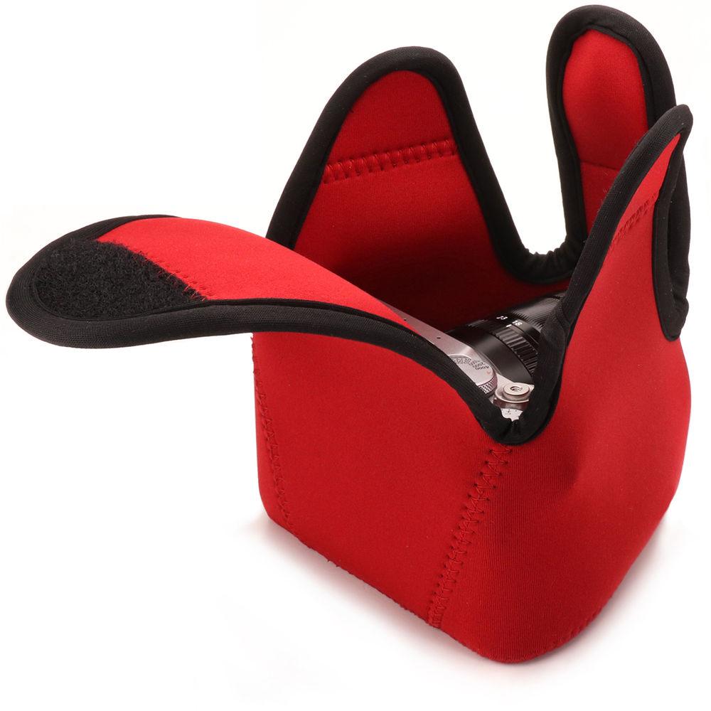 MegaGear Ultra-Light Neoprene Camera Case with Carabiner for Fujifilm X-E3