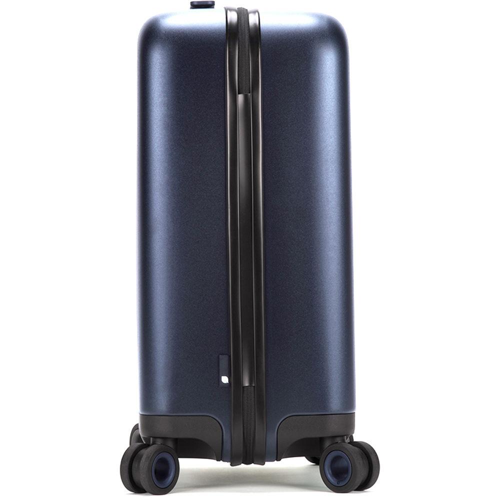 Incase Designs Corp Novi 4-Wheel Hubless Travel Roller 22