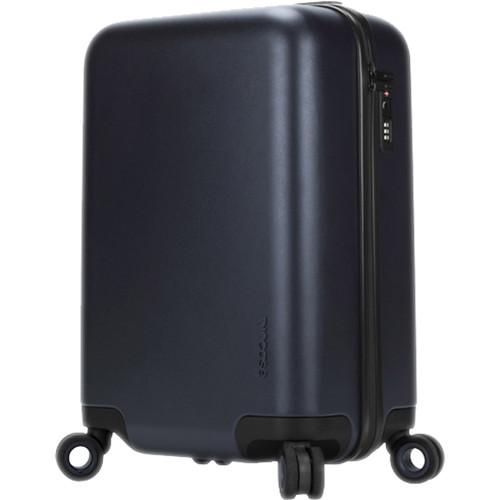 Incase Designs Corp NoviConnected 4-Wheel Travel Roller with USB-C Power