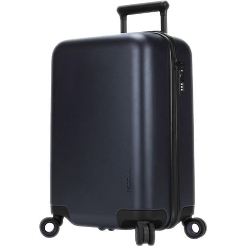 Incase Designs Corp NoviConnected 4-Wheel Travel Roller with USB-C Power