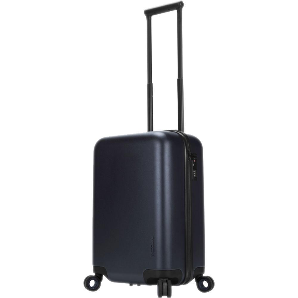 Incase Designs Corp NoviConnected 4-Wheel Travel Roller with USB-C Power