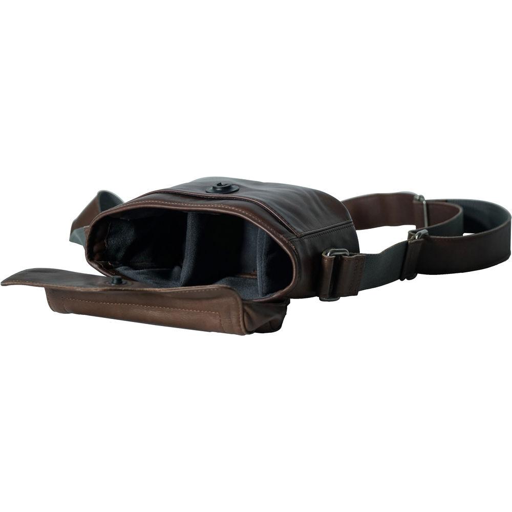 compagnon "The Nano Messenger" Leather Camera Bag