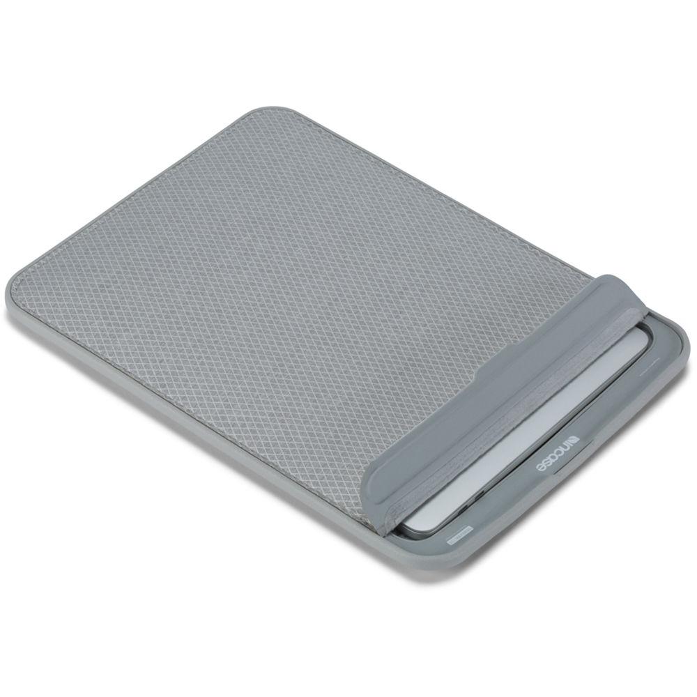 Incase Designs Corp ICON Sleeve with Diamond Ripstop for 13" MacBook Pro