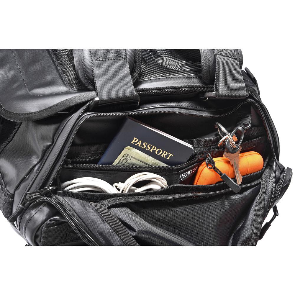 WANDRD HEXAD Carryall Duffel 60L