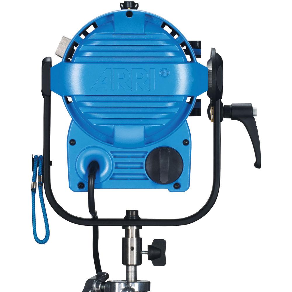 ARRI TRUE BLUE T1 1000W Pole Operated Fresnel Fixture