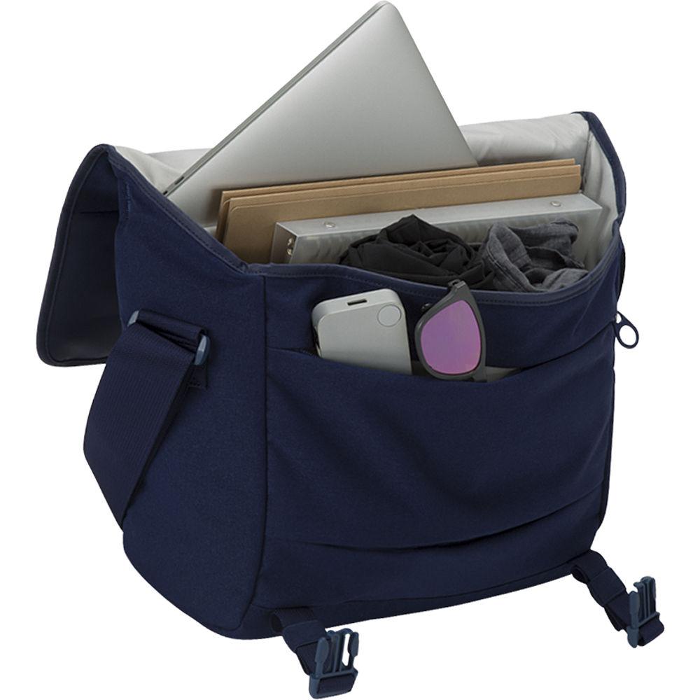 Incase Designs Corp Compass Messenger Bag