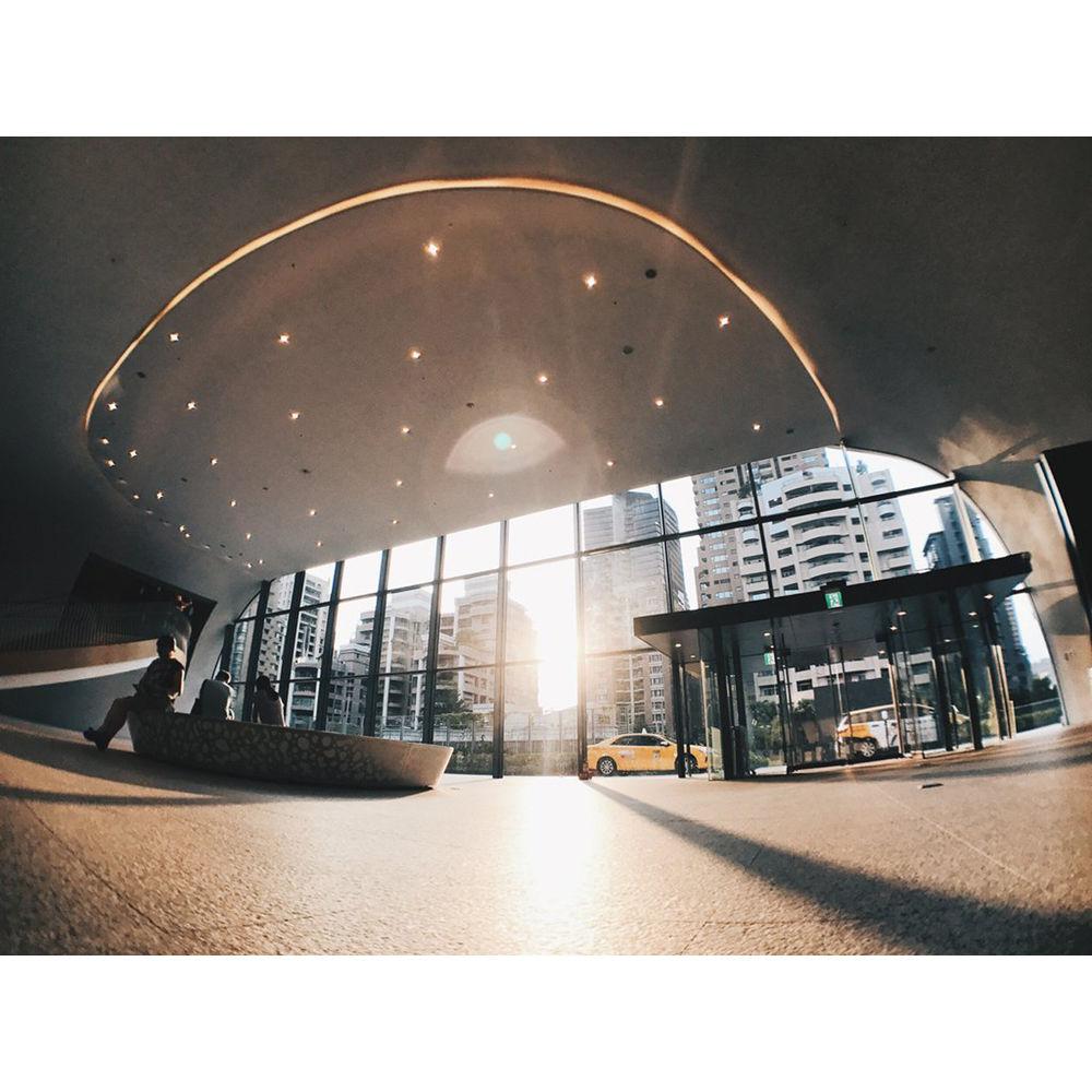 RhinoShield Super Wide Angle Lens for the iPhone