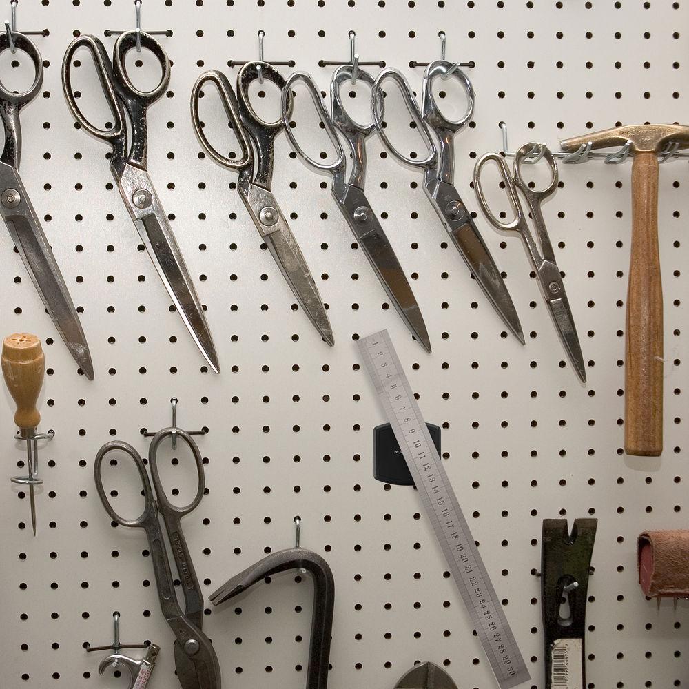 Macally Multipurpose Magnetic Mount