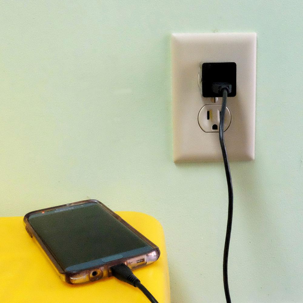 Mini Gadgets USB Phone Charger with 2MP Covert Wi-Fi Camera