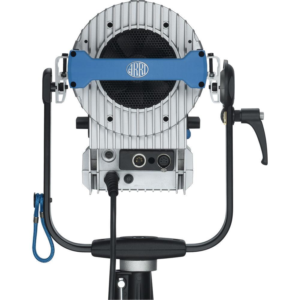 ARRI L7-C LE2 LED Fresnel with powerCON Cable