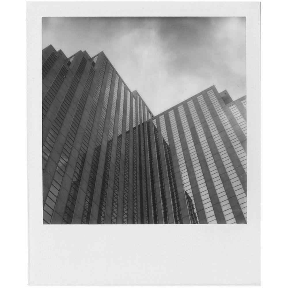 Polaroid Originals Black & White SX-70 Instant Film