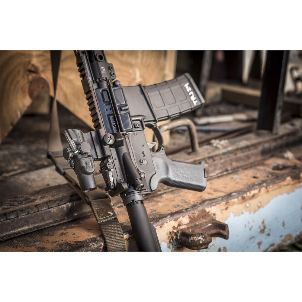 Trijicon 4x32 ACOG Dual Illuminated Riflescope and 3.25 MOA Red Dot Type 2 RMR Sight Kit