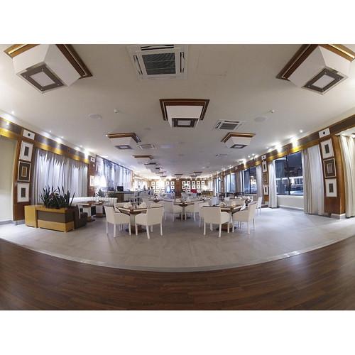 Electro-Voice EVID C12.2 Passive 12" 2-Way 100W Ceiling Loudspeaker System