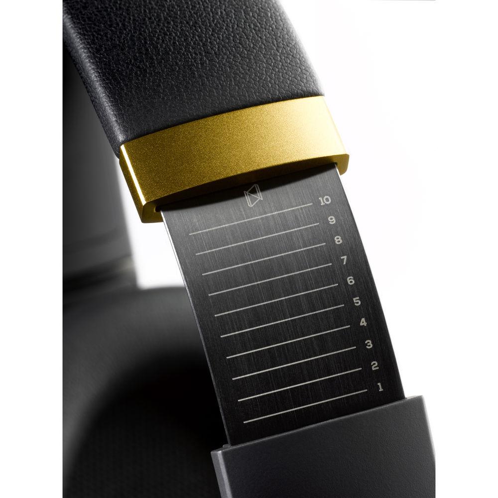 AKG N90Q Reference Class Noise Canceling Headphones