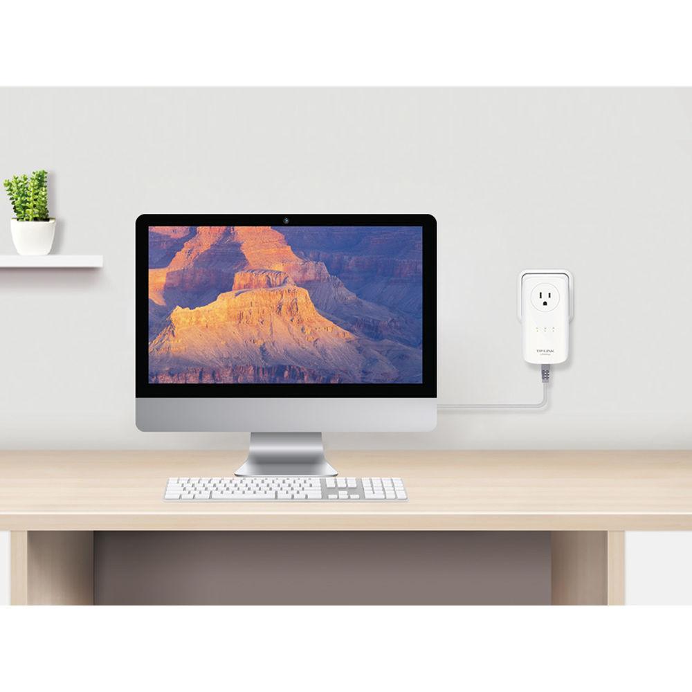 TP-Link TL-PA8030P KIT HomePlug-AV1200 3-Port Gigabit Passthrough Powerline Starter Kit