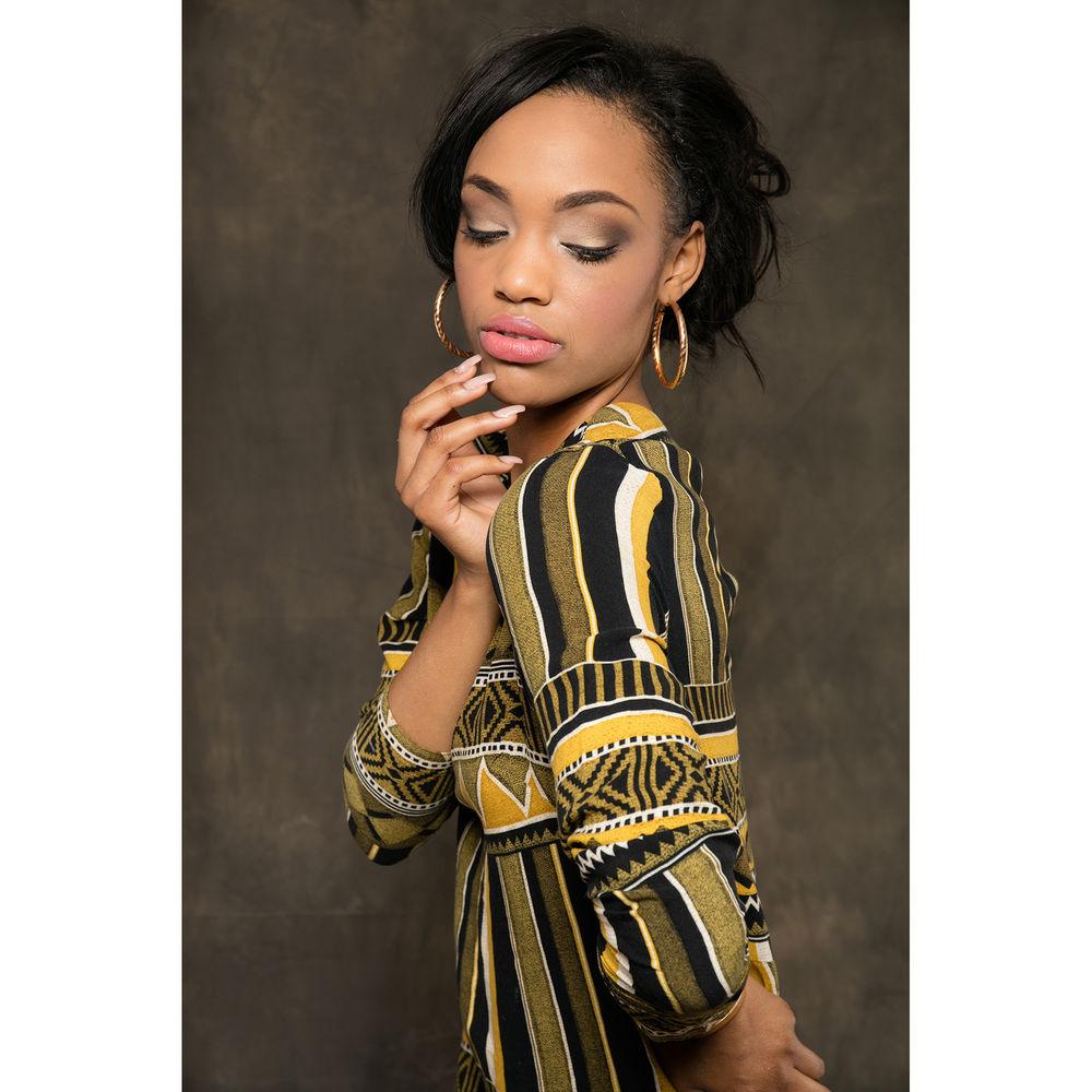 Savage Port-a-Stand Bogata Muslin Background