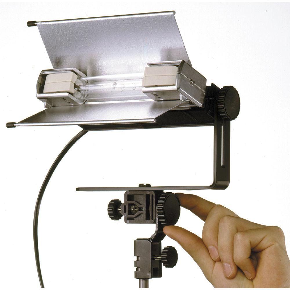 Lowel DV Core 500 with TO-83 Case