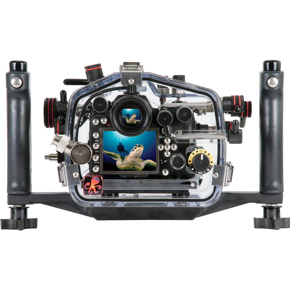 Ikelite Underwater Housing with TTL Circuitry for Nikon D7000